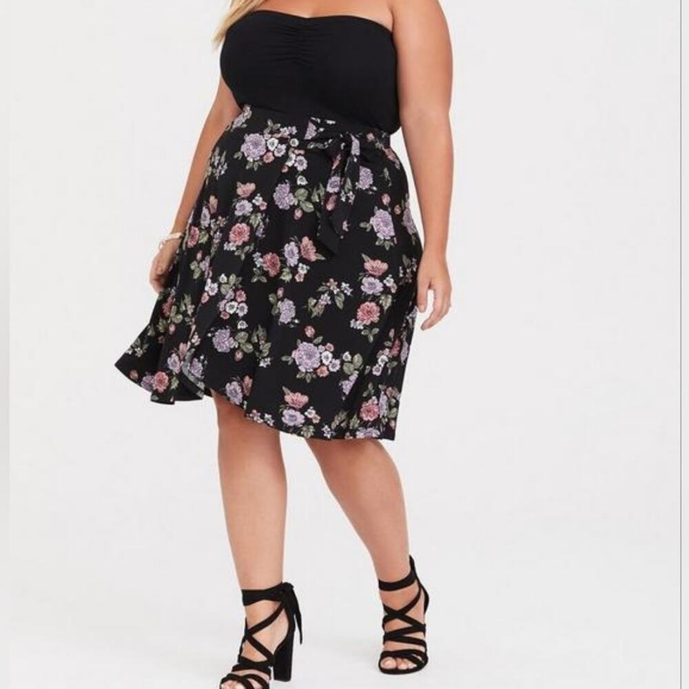 Torrid Midi Studio Knit Wrap Side Tie black and Pink Floral Skirt Plus Size 3X